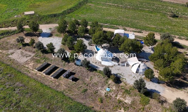 Resale - Country House -
La Parroquia
