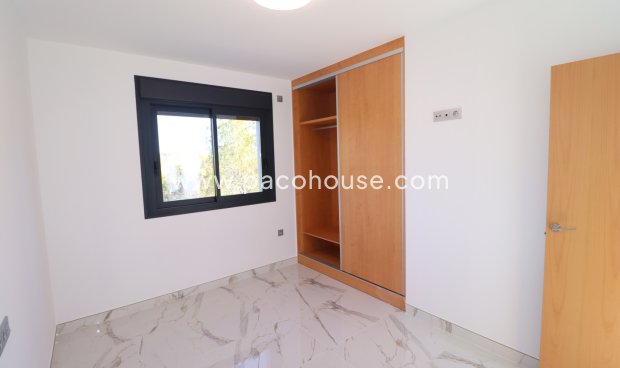 New Build - Villa -
Purias