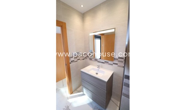 New Build - Villa -
Purias