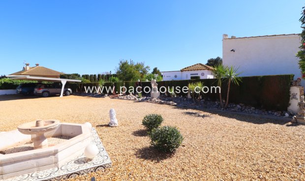 Resale - Villa -
Purias