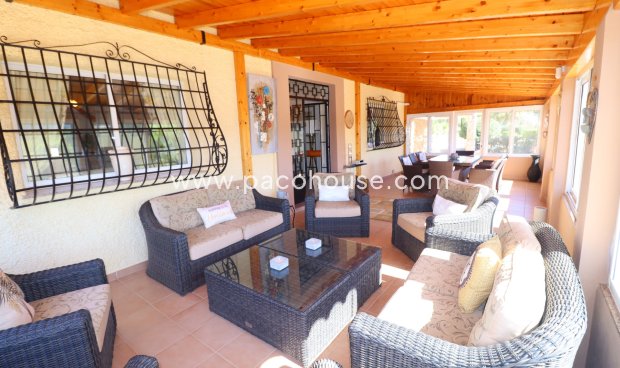 Resale - Villa -
Purias