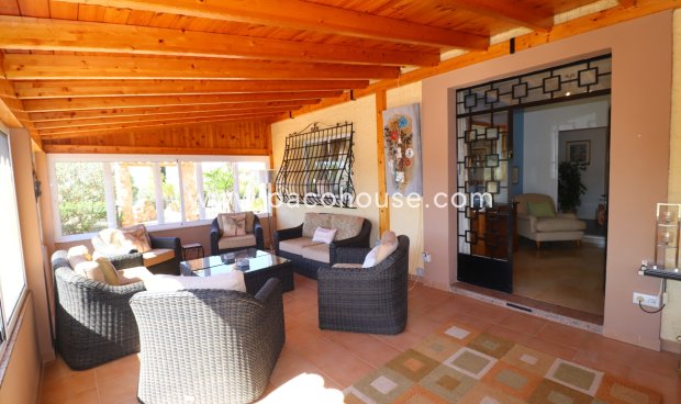 Resale - Villa -
Purias