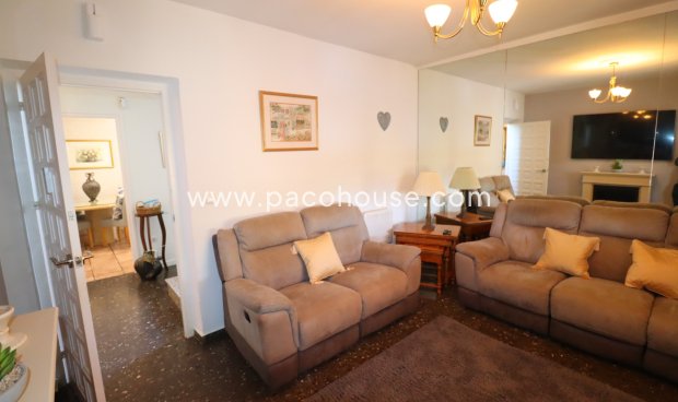 Resale - Villa -
Purias