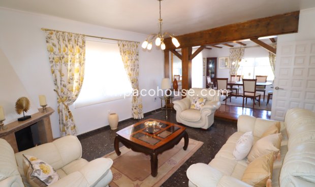 Resale - Villa -
Purias