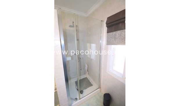 Resale - Villa -
Purias