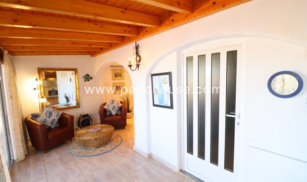 Resale - Villa -
Purias