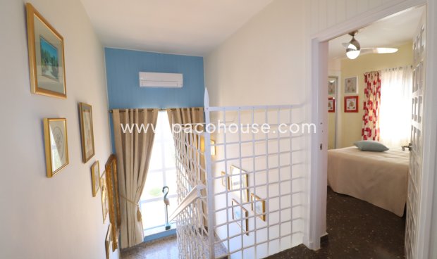 Resale - Villa -
Purias