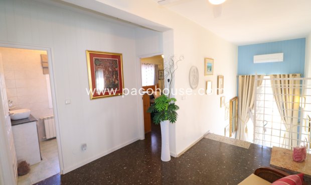 Resale - Villa -
Purias