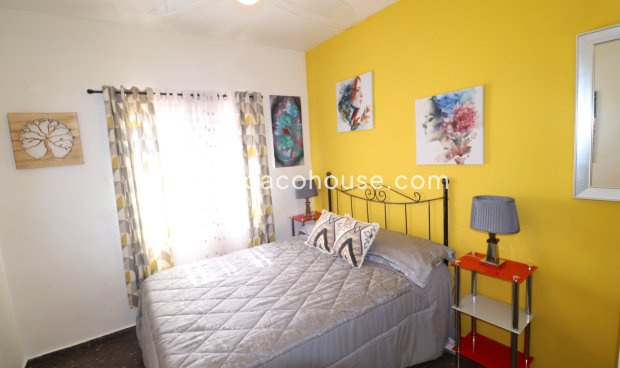 Resale - Villa -
Purias