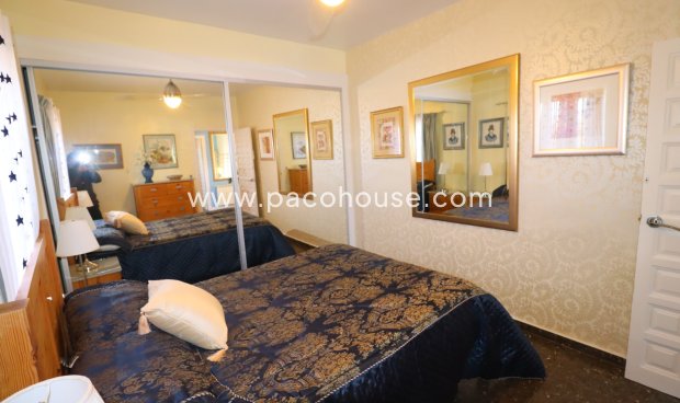 Resale - Villa -
Purias