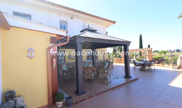 Resale - Villa -
Purias