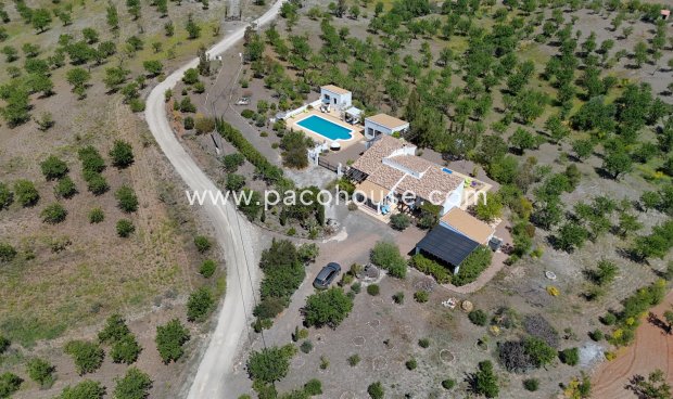 Resale - Villa -
Zarzalico