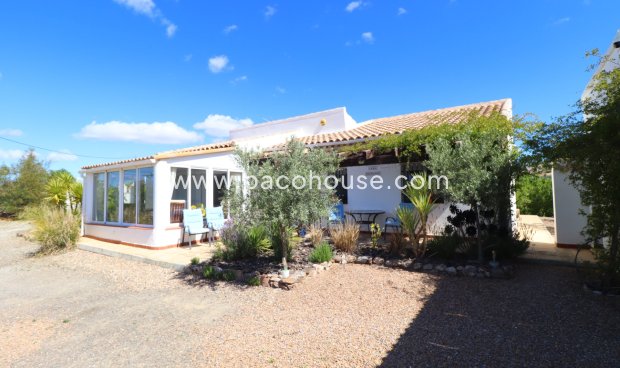 Resale - Villa -
Zarzalico