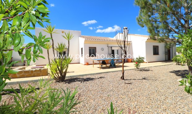 Resale - Villa -
Zarzalico