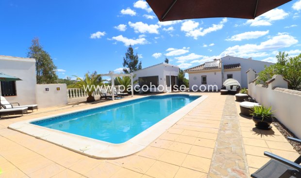 Resale - Villa -
Zarzalico
