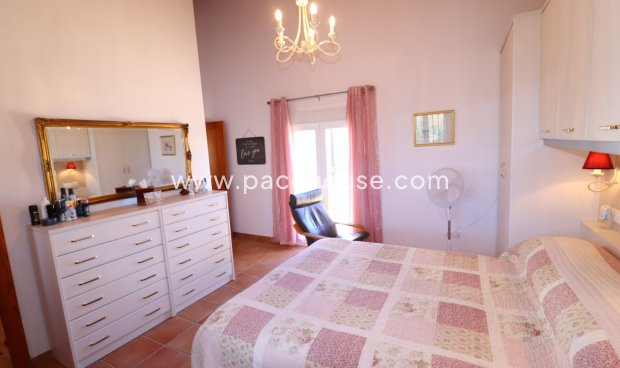 Resale - Villa -
Zarzalico