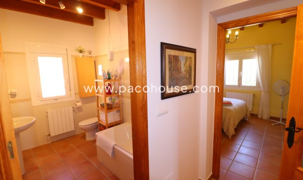 Resale - Villa -
Zarzalico