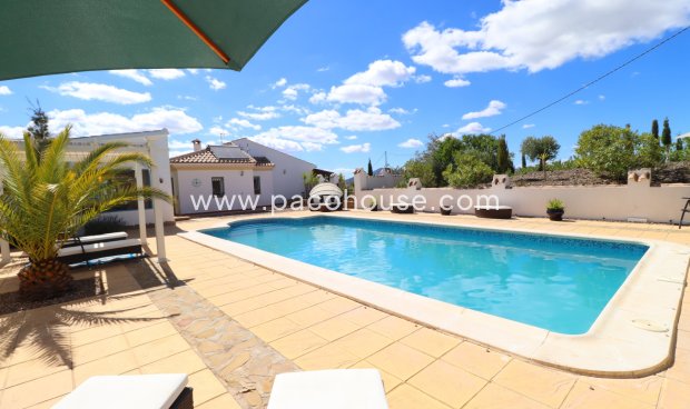 Resale - Villa -
Zarzalico