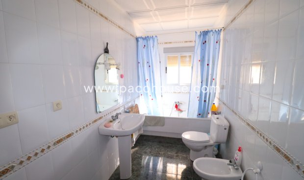 Resale - Country House -
Velez-Rubio