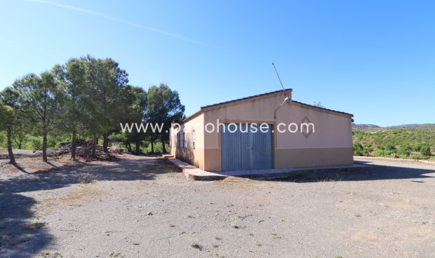 Resale - Country House -
Velez-Rubio