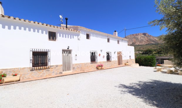 Resale - Cortijo -
Velez-Blanco