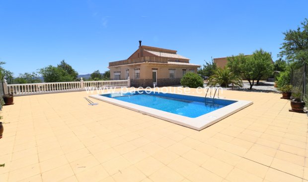Resale - Country House -
Velez-Blanco