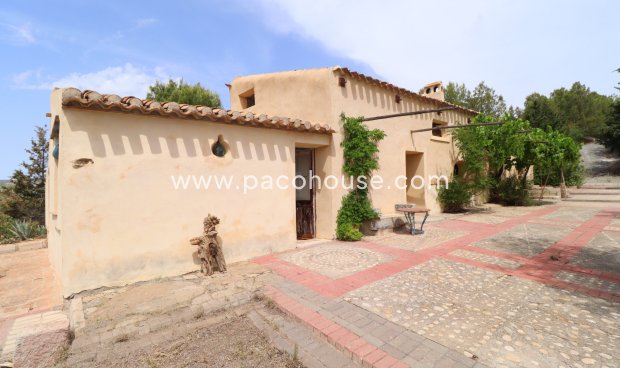 Resale - Cortijo -
Zarzalico