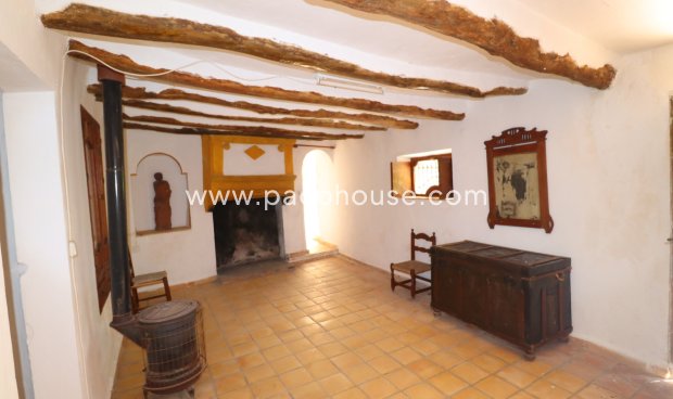Resale - Cortijo -
Zarzalico