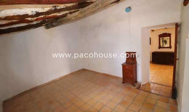 Resale - Cortijo -
Zarzalico