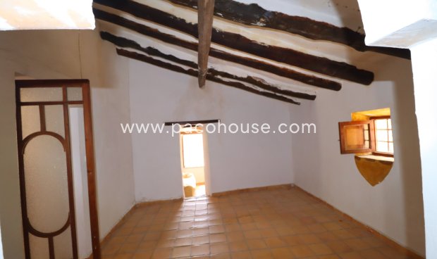 Resale - Cortijo -
Zarzalico