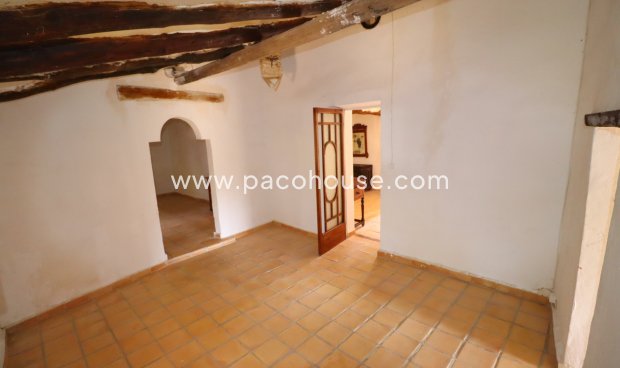 Resale - Cortijo -
Zarzalico