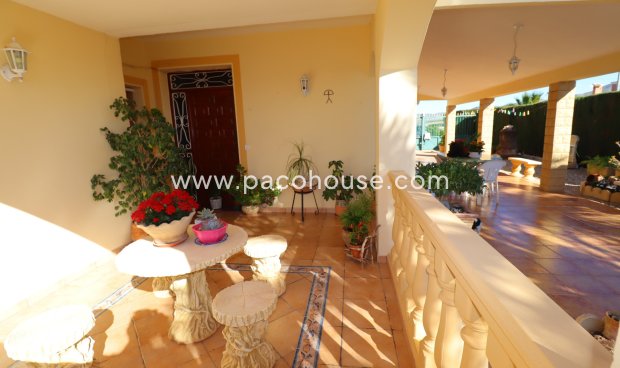 Resale - Country House -
Purias