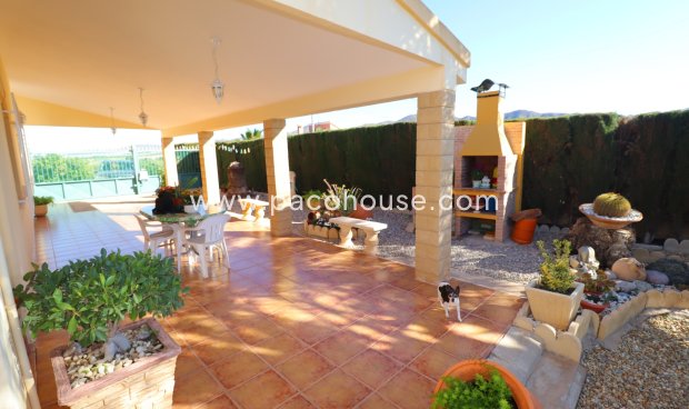 Resale - Country House -
Purias