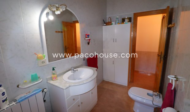 Resale - Country House -
Purias