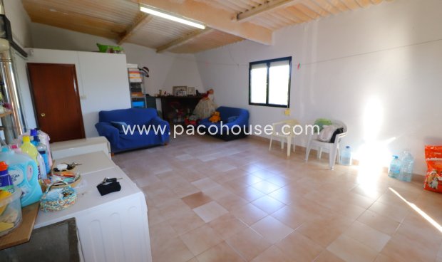 Resale - Country House -
Purias