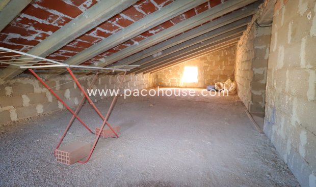 Resale - Country House -
Purias