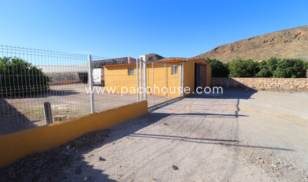 Resale - Country House -
Purias