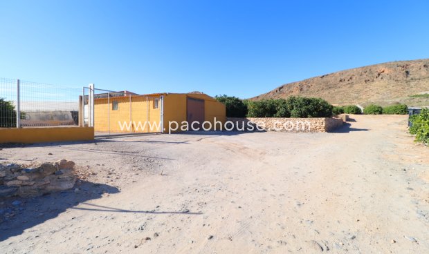 Resale - Country House -
Purias