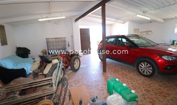 Resale - Country House -
Purias