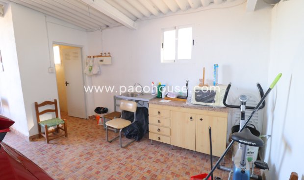 Resale - Country House -
Purias
