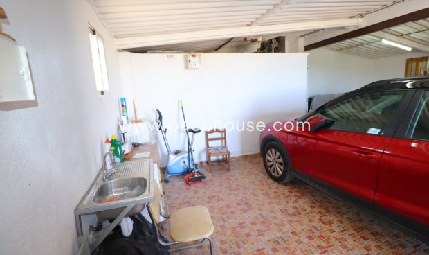 Resale - Country House -
Purias