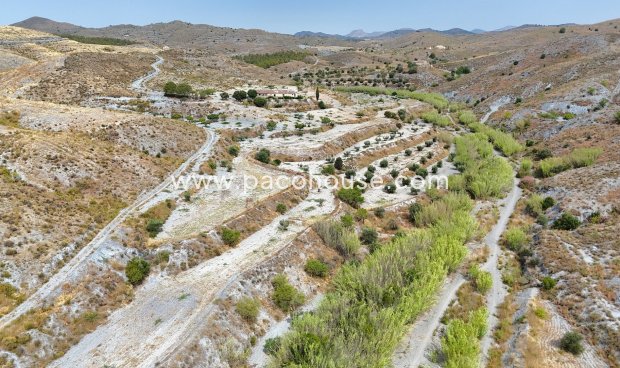 Resale - Cortijo -
Puerto Lumbreras