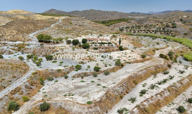 Resale - Cortijo -
Puerto Lumbreras