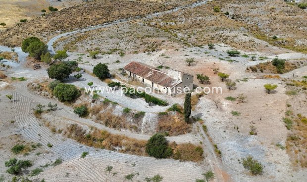 Resale - Cortijo -
Puerto Lumbreras