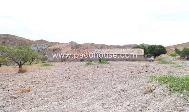 Resale - Cortijo -
Puerto Lumbreras