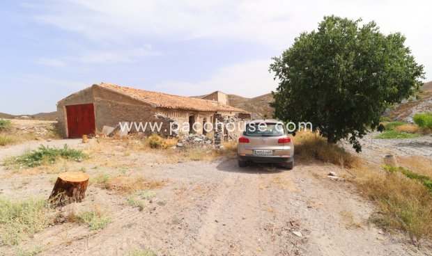 Resale - Cortijo -
Puerto Lumbreras