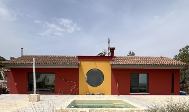 Reventa - Villa -
La Parroquia