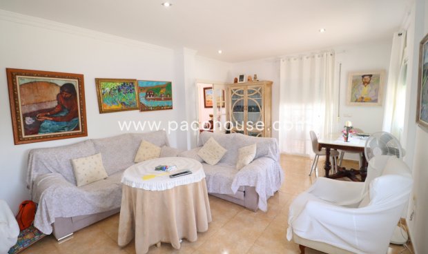 Resale - Villa -
Purias