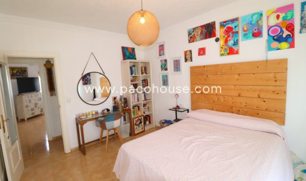 Resale - Villa -
Purias