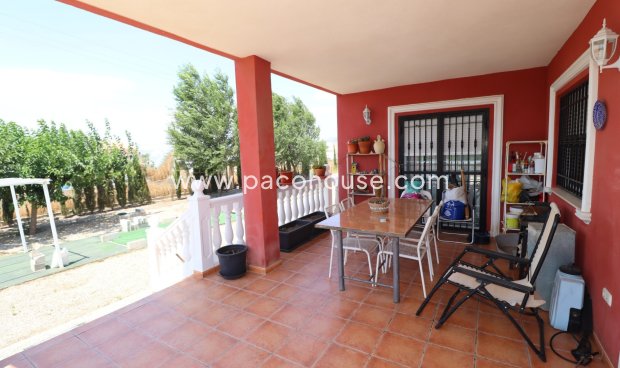 Resale - Villa -
Purias